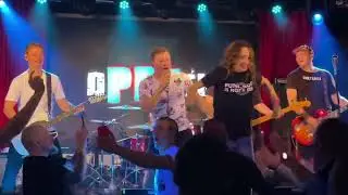 Dёргать! - Где «Беломора» достать? (Live in Moscow) 19.09.2023, 16 тонн