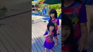 3 anak perempuan berenang🤗