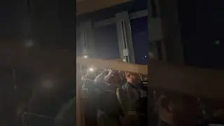 Лиджи Горяев не растерялся и продолжил петь 