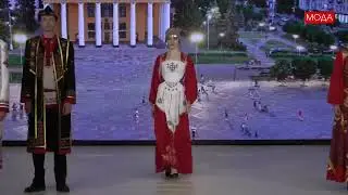 ПАХА ТЕРИ. «Коллекция Акатуй» Праздничные одеяния. ЭТНО ПОДИУМ в Гостином дворе, Москва. 03.02.23г.