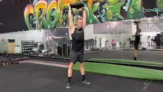 Plate squat clean and press