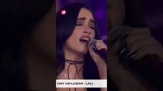 LLEGÓ LA REINA! 👑 Lali cantando 