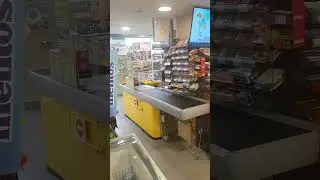 Закрытые кассы в магазине Минска