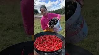 Snail stir-fry with chili cook recipe 