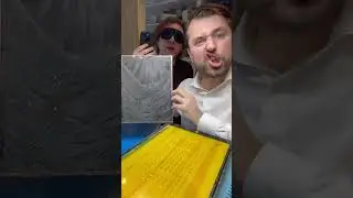 Станисла меняет стекло и аккумулятор на iPad  Сергиуса в лучшем в мире сервисе. 