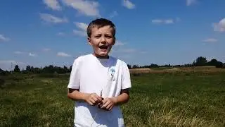Верш «Ліпень» чытае Любецкі Аляксандр