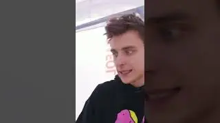 А4 нас заперли в огромном шаре