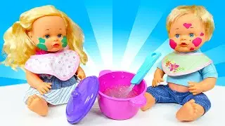 Kids pretend to play cooking toy porridge for baby dolls. Baby toys for Baby Born dolls & babies.