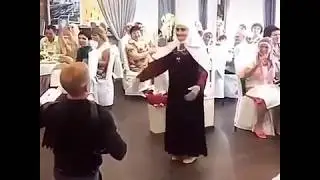 Татарская бабушка жгёть. татарские песни.