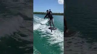 Two Foils One Wave!