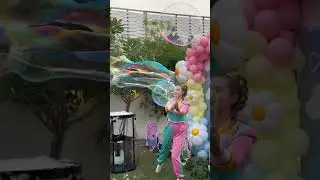 Уличное шоу мыльных пузырей в Катаре #детскиепраздники #аниматоры #дети #party #детскиепраздники