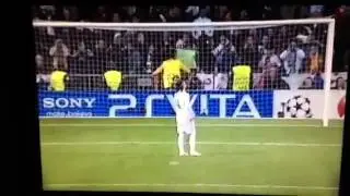 (Sergio Ramos oborio putnicki avion iznad Madrida) VIDEO vs Bayern Munich 2012