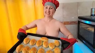 I bake delicious pies. Cooking show. Nudist kitchen. Mila naturist