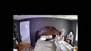 Girl rips long fart when her bf leaves
