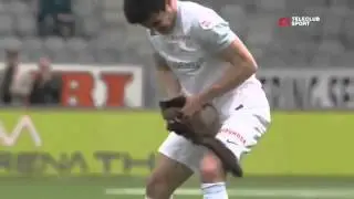 Вратарь поймал куницу вместо мяча!