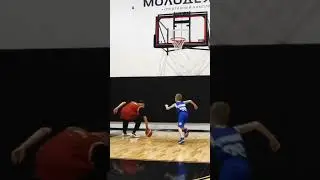 Игра с детьми в конце мастер-класса по фристайлу 🏀🔥