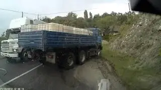 СТРАШНАЯ АВАРИЯ В СОЧИ!!! Водитель обосрался в штаны! ЭТО факт!!! ДТП на шоссе!