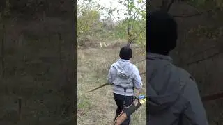 Виртуозный выстрел юного лучника после вынужденной пробежки (Запорожье 2016 3D). #лук #archery #3d