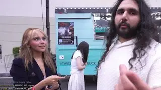 Esfand Randomly Finds Neekolul
