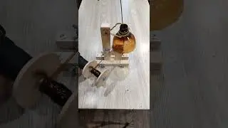Как резать бутылку при помощи шуруповёрта.