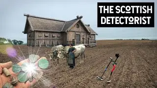 COINS GALORE at the Old Farmhouse - METAL DETECTING UK