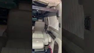 ставим шторки внутри салона на любой авто, как и в этот Шевроле Экспресс 