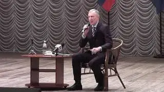 Стаханов. Жевлаков С.В.По итогам Молодежного форума (вопрос о спорте)