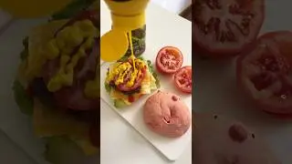 Piggy bagel hamburger #asmr #asmrfood #food #bagel #hamburger #lunchbox #foodsounds #lunch #foodie