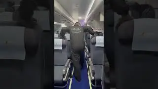 Airplane and passengers check ✅ 