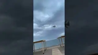 Саки - Крым ! Военные истребители развлекают Нас на берегу моря сво