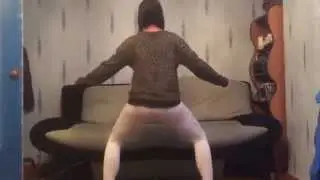 Тверкнула и...обосралась!!!