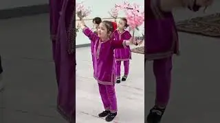 Milliy raqs Navro'z bayramiga ajoyib raqs chiqishlar🪻🪻💐💐💐🪷🪷 Sayyora Qoziyeva Binafsha qo'shig'i