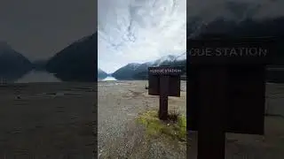 Beachside Safety: Lakeshore Rescue Station, No Lifeguard 🏖️