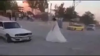 فضيحة الفنانة منى زكي عارية بالحمام 2014