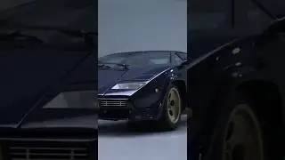 Urban barn find Lamborghini Countach LP400S!