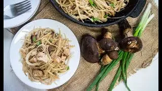 Спагетти с курицей и грибами