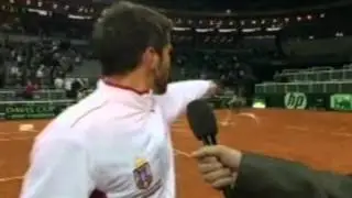 Janko: Umesto pružene ruke - srednji prst!  (STEPANEK)