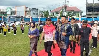 Calon Bupati Abdya 2024 Safaruddin S.sos MSP Memasuki Stadion Persada Final Barsela Cup-IV