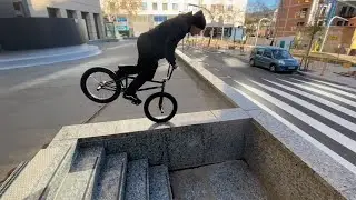 BMX Street: Bike riding in Barcelona, Spain / Mati Lasgoity Raw Series