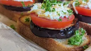 Горячие бутерброды с баклажанами и чесноком