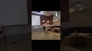 HasanAbi VS. Sumo wrestler 相撲