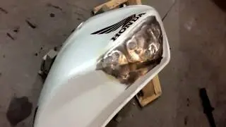 #Рихтовка бака мотоцикла  без споттера (на примере #Honda #Hornet)