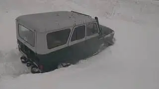 Заварили дифференциал на УАЗе и сразу поехали на испытания.