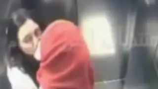 Gizli kameraya fena yakalandılar iki genç kız asansöre bindiler ve...