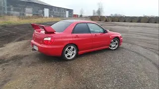 Mitsubishi Evo X vs Subaru Impreza WRX donuts