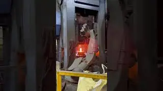НА ЭКСКУРСИЮ В КИТАЙ 💥 Вкалывают роботы, а не человек. Штампованные фланцы внутри