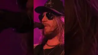 This one's a JAM 😉 🤘 "The Jam" Live from The Shed is out now on YouTube!
