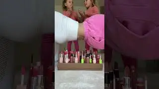Omg, I almost touched a lipgloss 😱💄