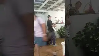 Александр Зарич из Туапсе на вечернем концерте