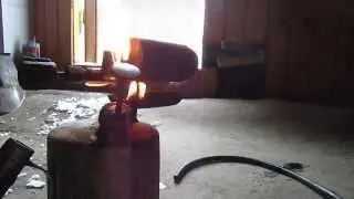 Как отремонтировать паяльную лампу ( чистка паяльной лампы)